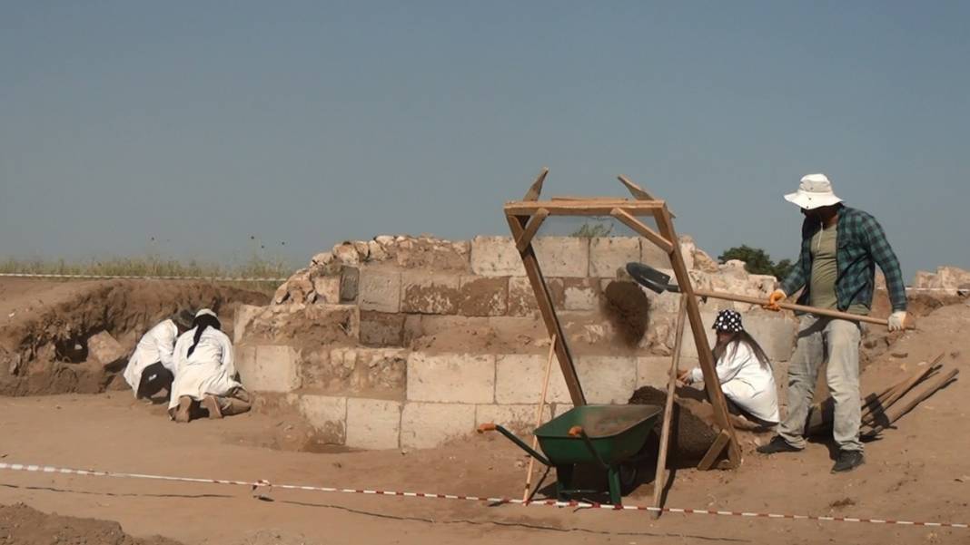Dünyanın en büyük Türk İslam mezarlığında heyecanlandıran keşif 4